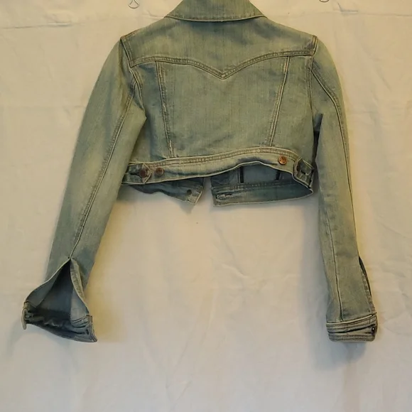 Tixi Cropped Denim Jacket - Picture 13 of 13
